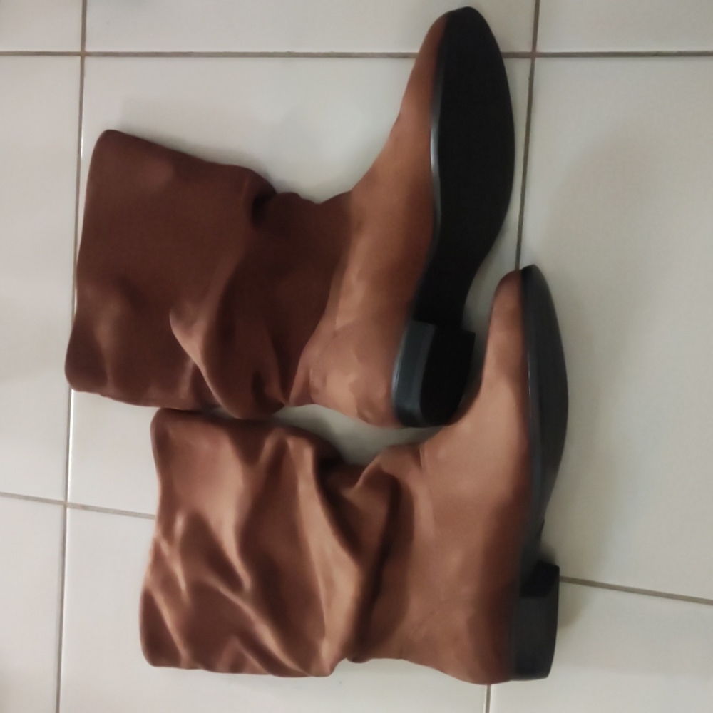 Suede Brown Boots